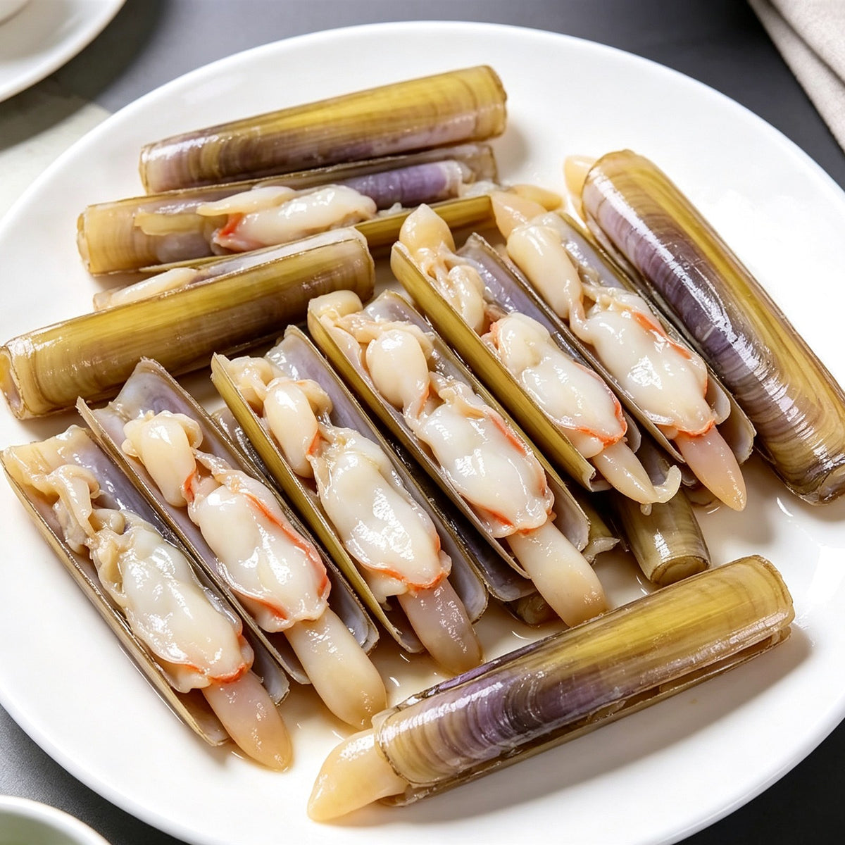 Fresh Razor Clams in Shell